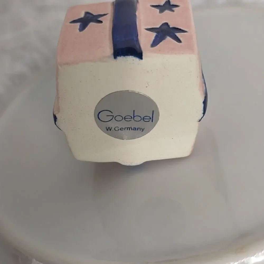 Goebel Porcelain Miniature Gift Box - Picture 2 of 5